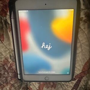 IPad mini 4 rose gold